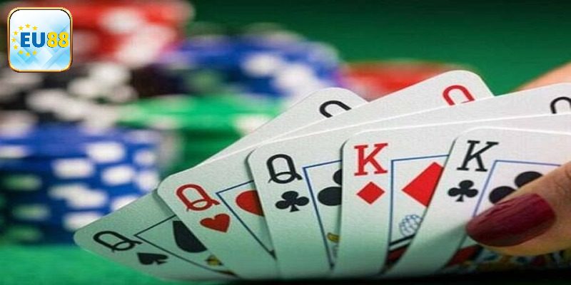 Tuyệt chiêu đánh Phỏm húp tiền tỷ